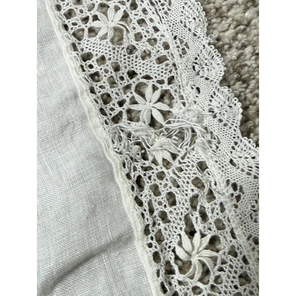 Vintage White Linen Embroidered Floral Lace Trim Square Tablecloth 28x28